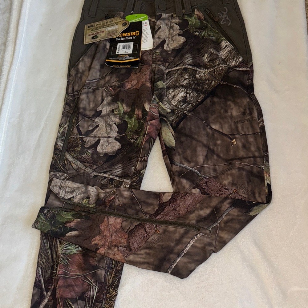Browning Woodland Camo Pants woman’s size 4
